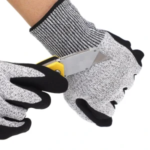 CE-Certified EN 388 Cut-Resistant Gloves A5 Level HPPE Nitrile Frosted Matte Coating Slip/Oil Resistant Class D