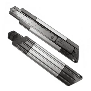 High Quality Utility Knife With 18mm Snap off Blade OEM Customizable Industrial Portable Cutter Knife